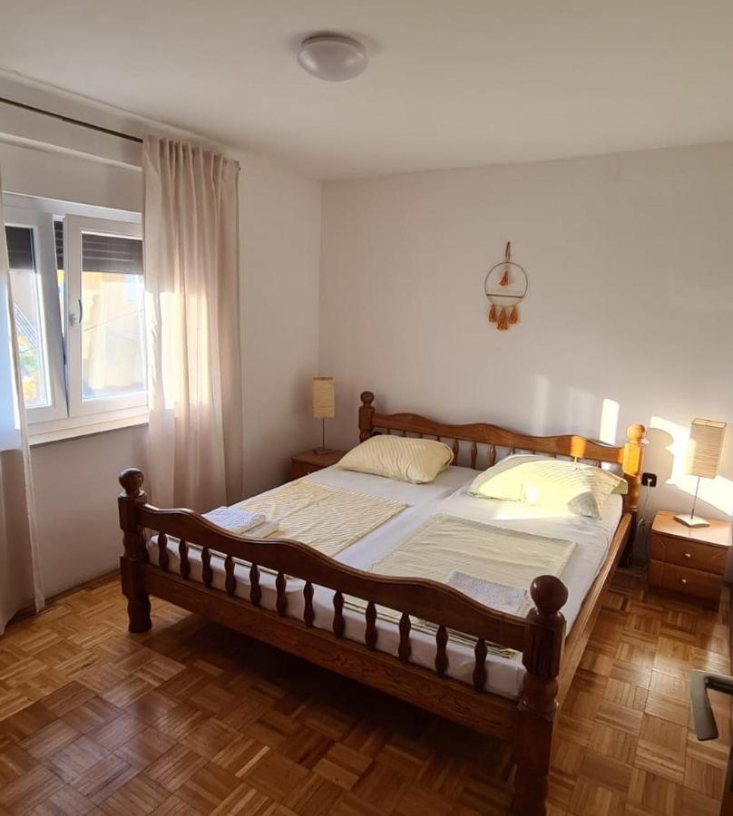 Apartmani Jelena Петркане Екстериор снимка