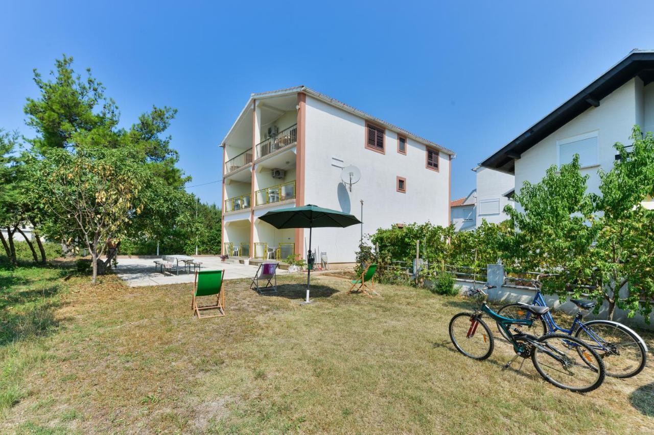 Apartmani Jelena Петркане Екстериор снимка