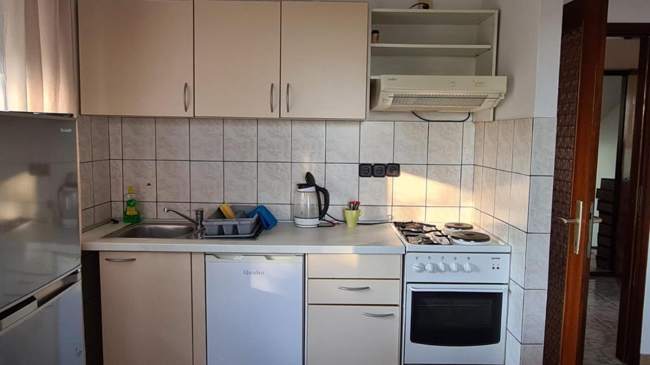 Apartmani Jelena Петркане Екстериор снимка