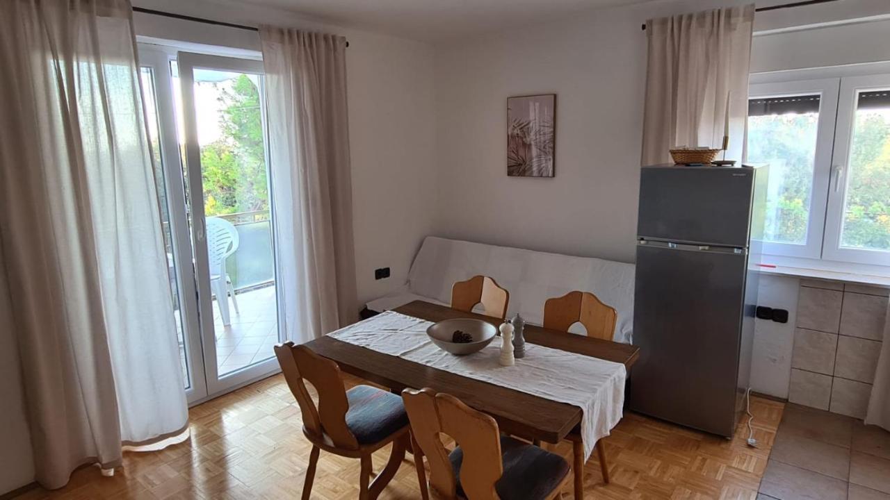 Apartmani Jelena Петркане Екстериор снимка