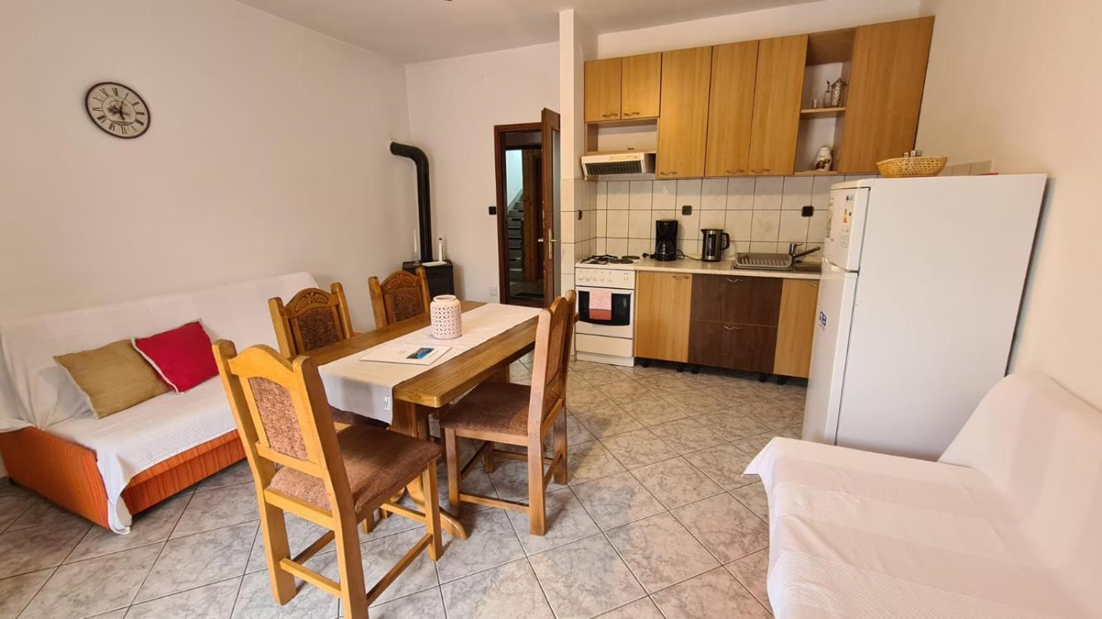 Apartmani Jelena Петркане Стая снимка