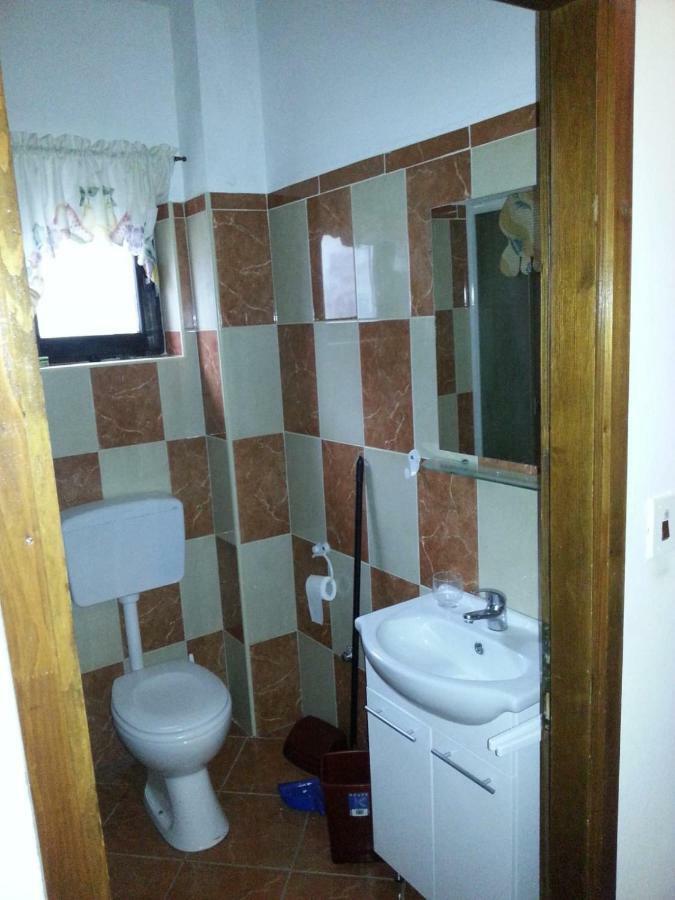 Apartmani Jelena Петркане Екстериор снимка