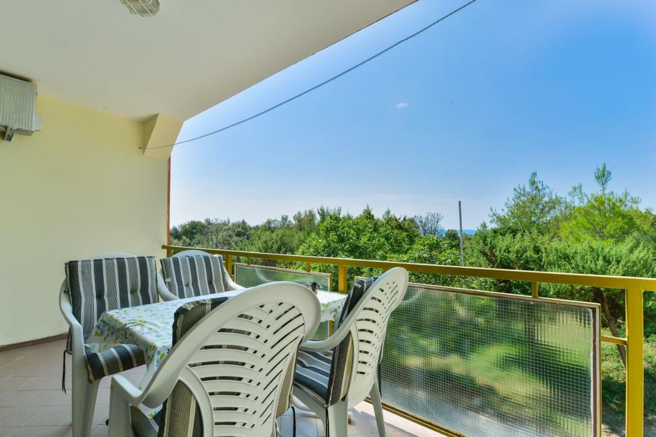 Apartmani Jelena Петркане Екстериор снимка