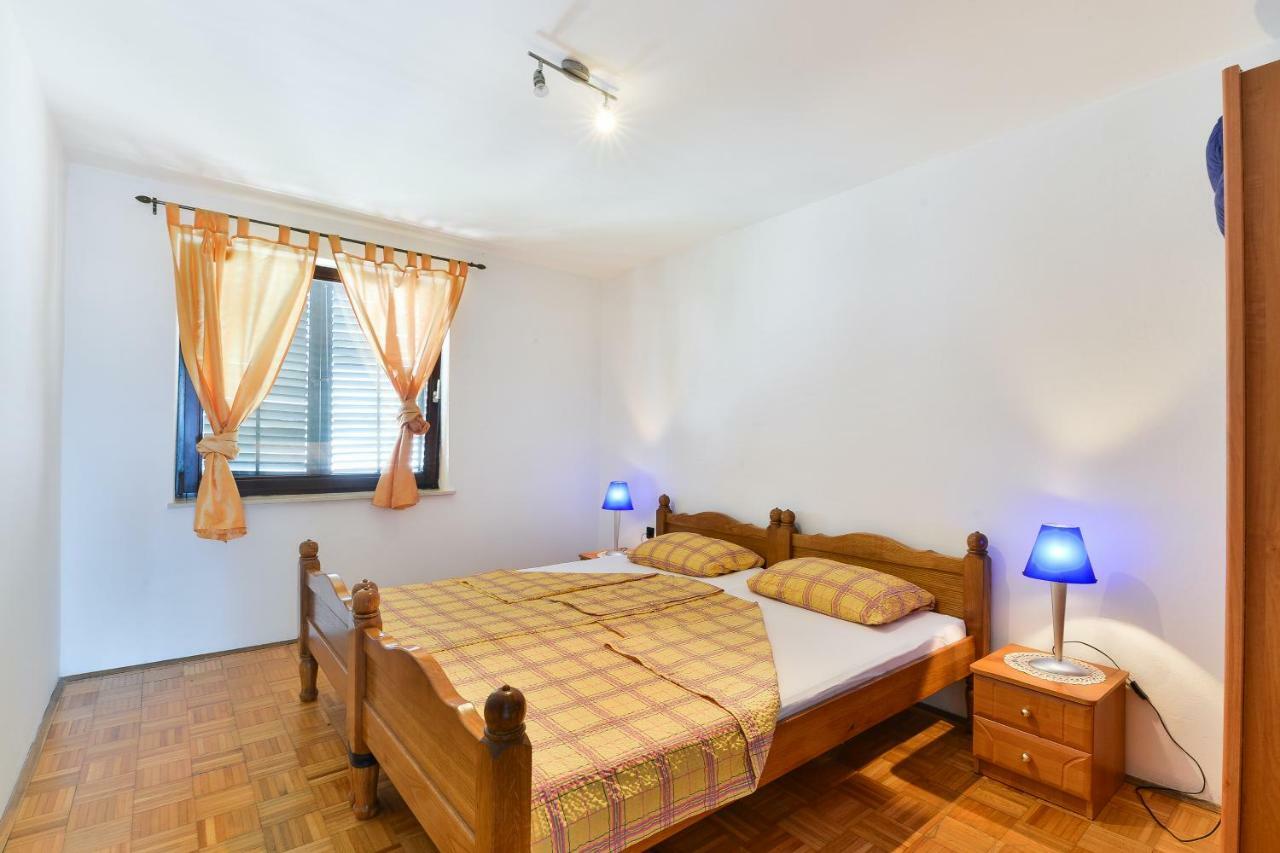 Apartmani Jelena Петркане Екстериор снимка